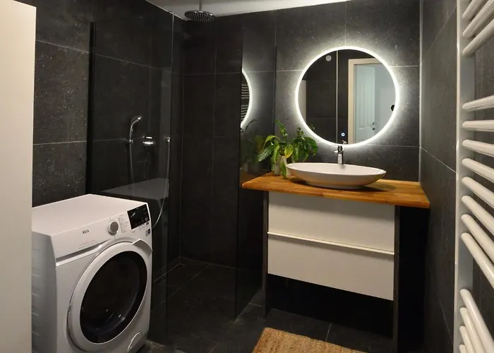 Apartmán Modern Flat With Parking Space *